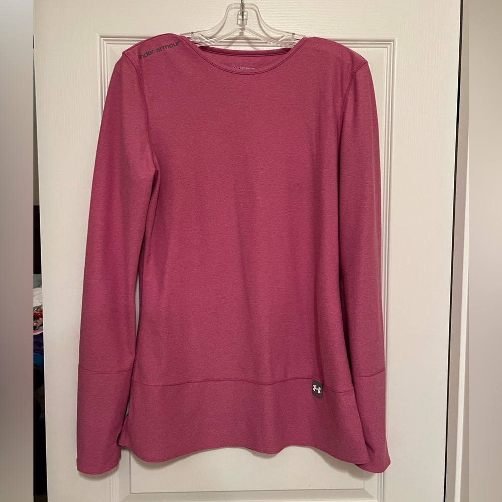 Women’s Under Armour fitted athletic shirt